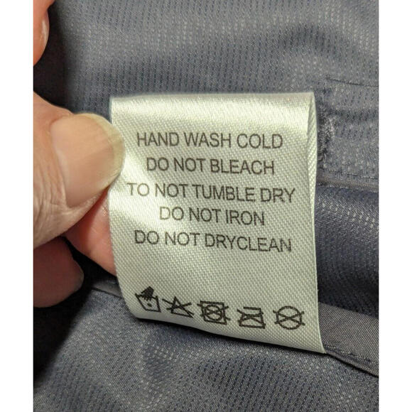 Puffer Vest ~ Women Size M Black Very, Very Lightweight NEW WITH TAGS Vented - Picture 13 of 13